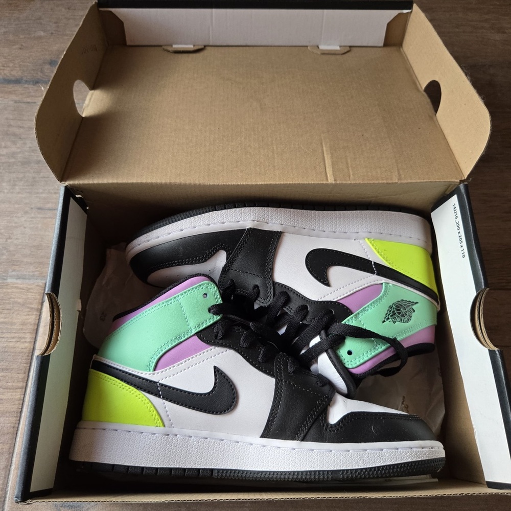 Air Jordan 1 Mid (GS)